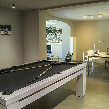 Sleeps 12 Pool Air Con Wifi Cortona